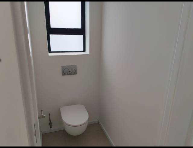 4 BEDROOM HOUSE FOR SALE IN DANA BAY